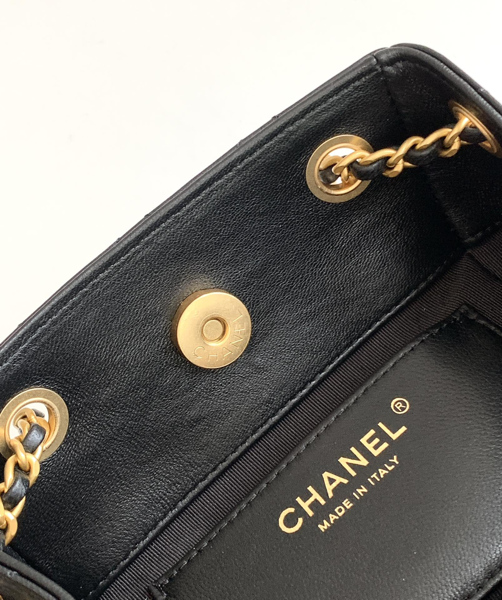 Ch*el backpack shiny lambskin 24.5x18x8cm