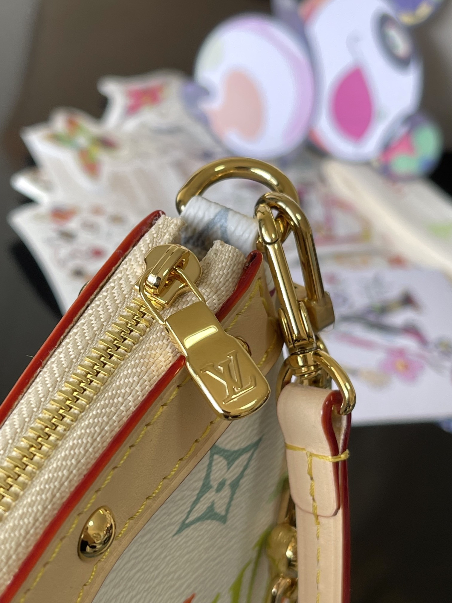 LV Pochette Accessoires M13404 22x13x4cm
