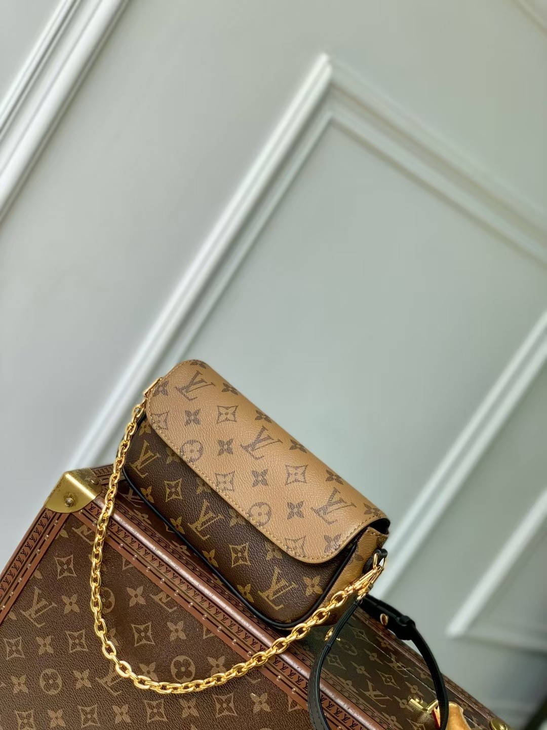 LV Wallet On Chain Ivy M26587 23.5x12x4.3cm
