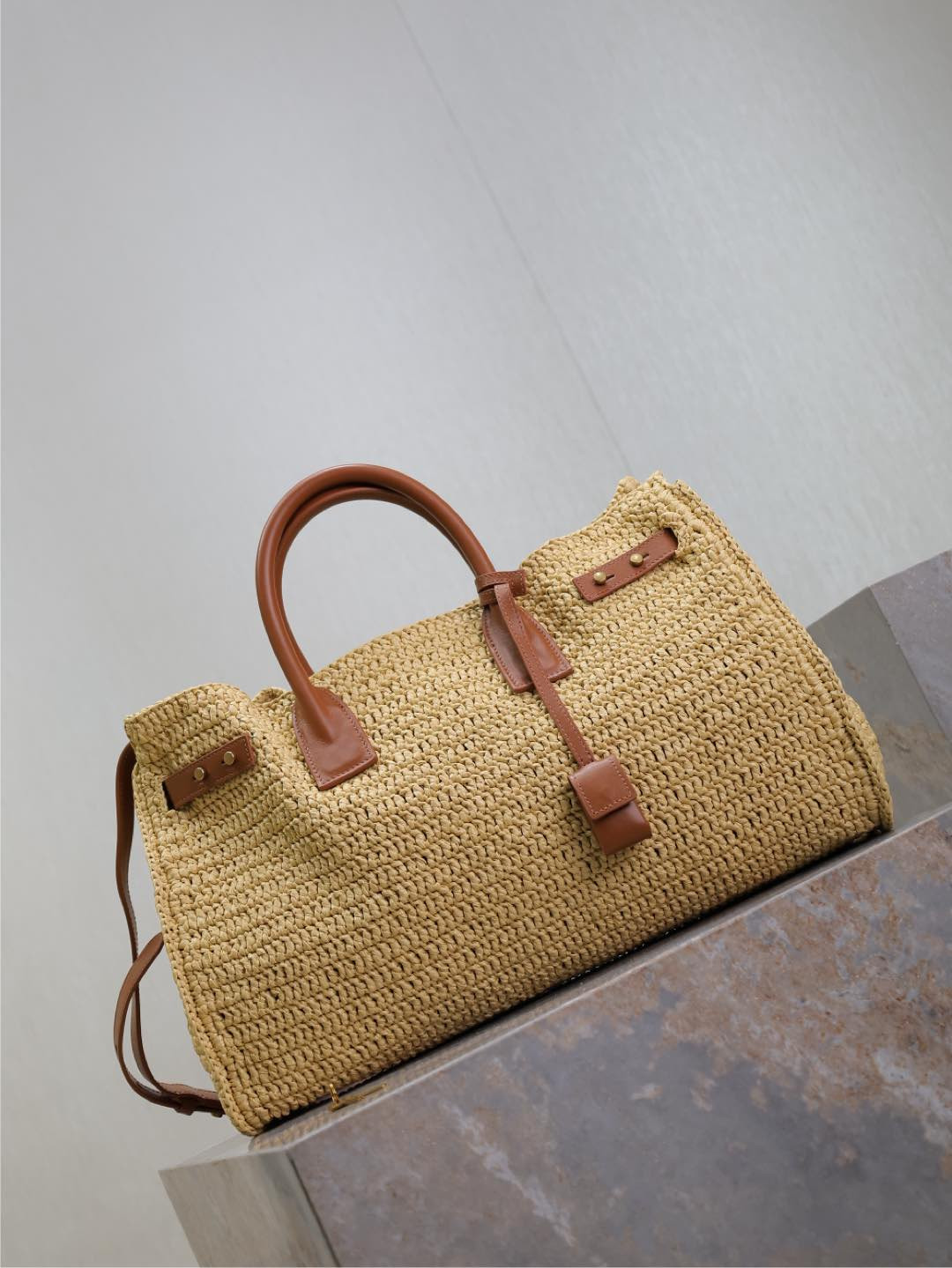 y*l sac de jour S*pple in raffia and leather - medium 41x28x13cm