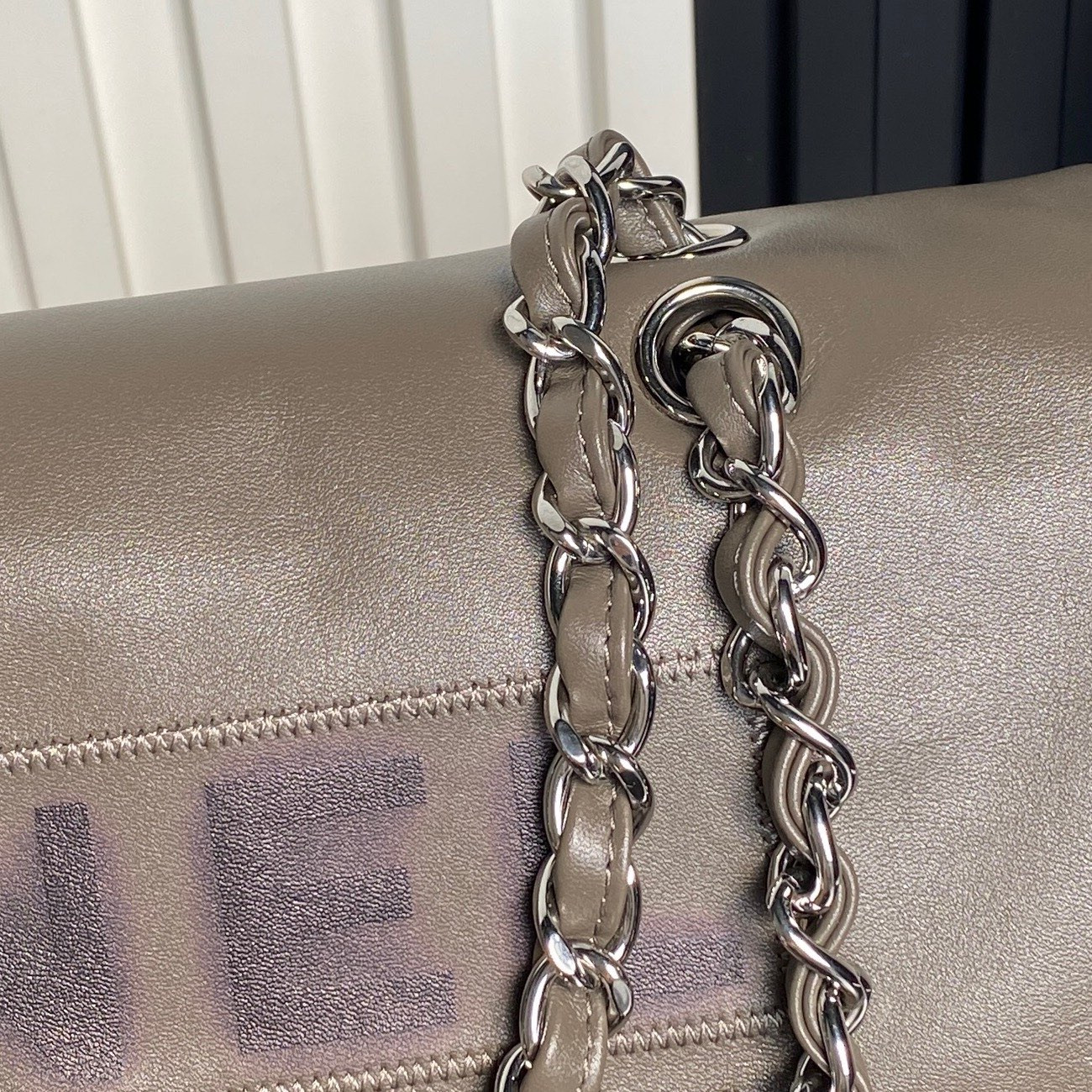Ch*el vintage graffiti tote airport bag 36x24x12cm