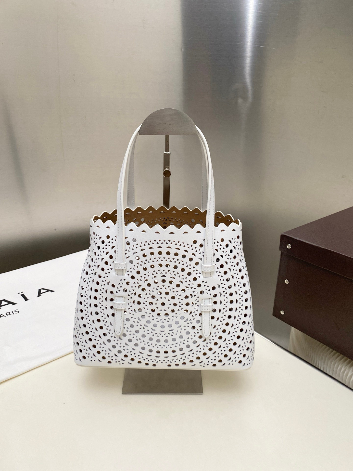 ALAÏA Mina 25 bag 25x20x12cm