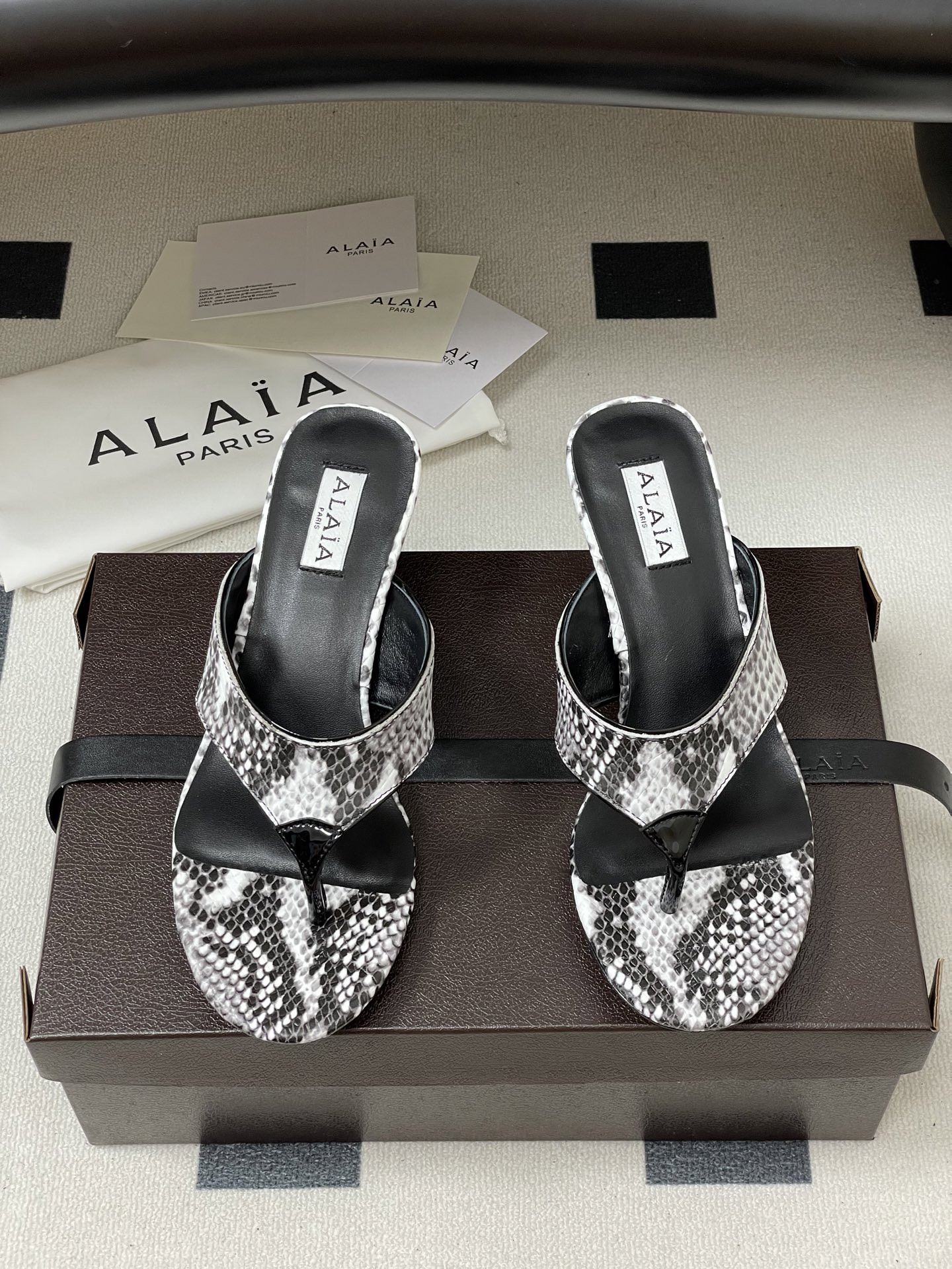 UA Alaia Triangle Flat Slides 5.5cm Heel(Customized Size 7-10 days production time)
