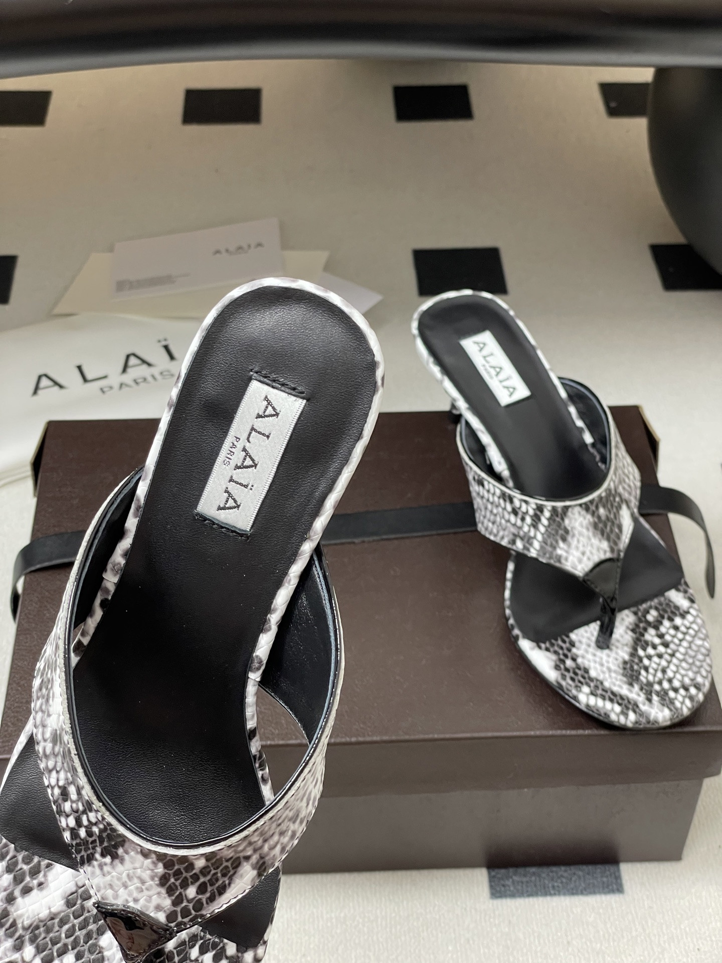 UA Alaia Triangle Flat Slides 5.5cm Heel(Customized Size 7-10 days production time)