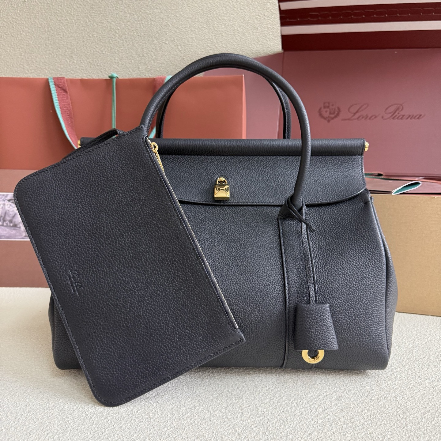 L**o p*ana loom l32 calfskin 33x23x18cm