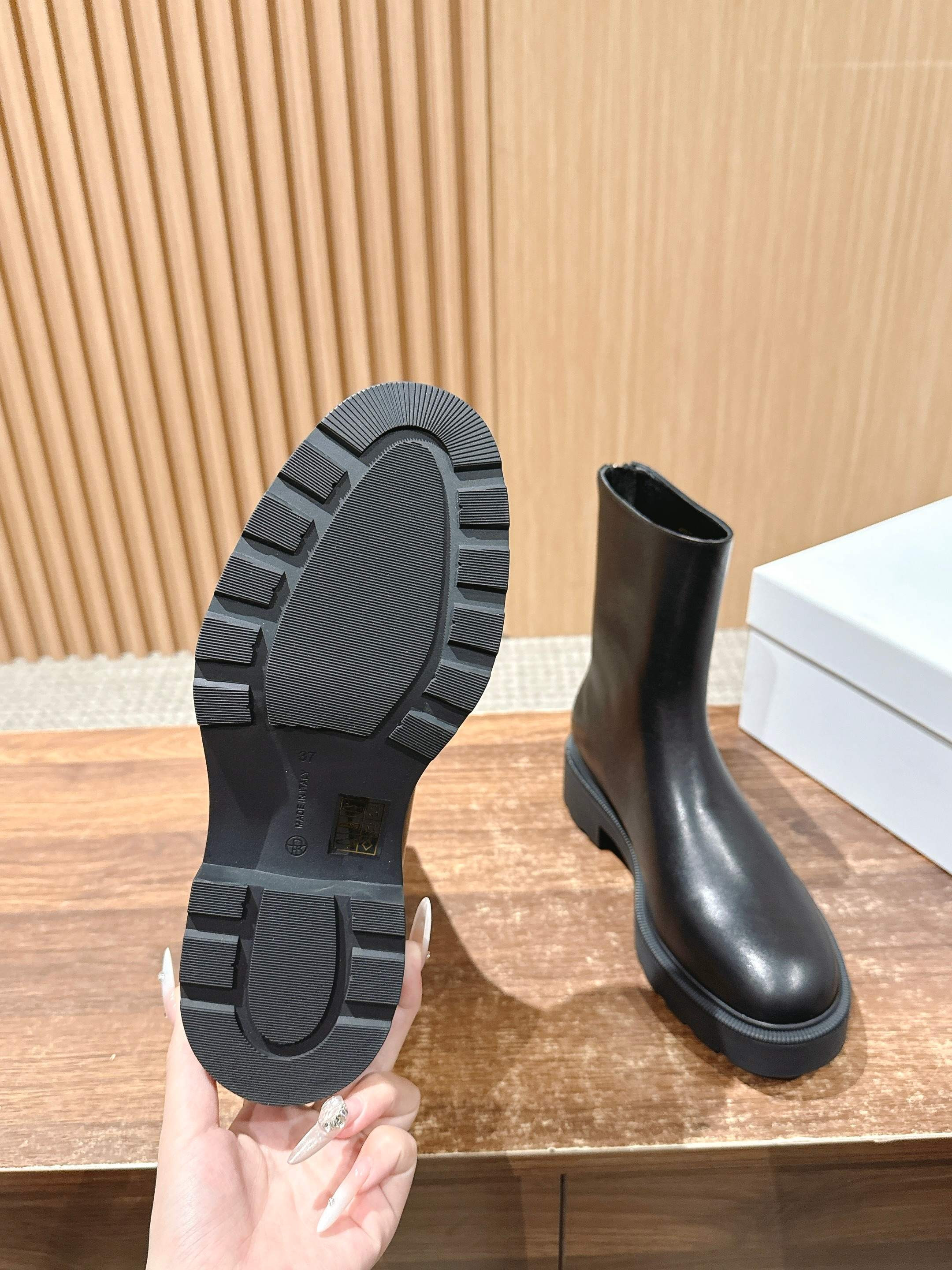 ua T*e R0w nobilis fast boot in leather