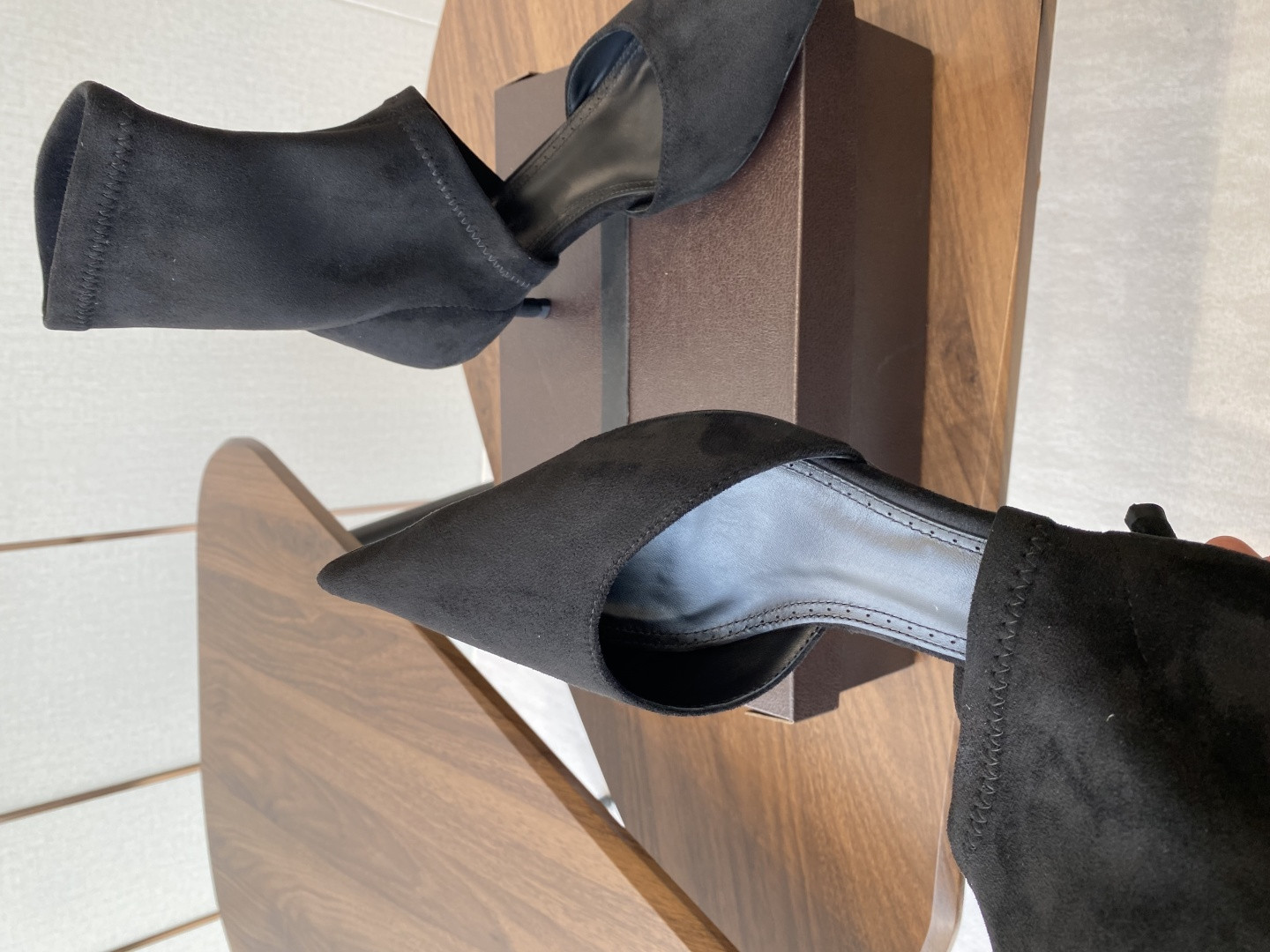 UA ALAÏA LOW BOOTS IN STRETCH SUEDE 5.5cm Heel