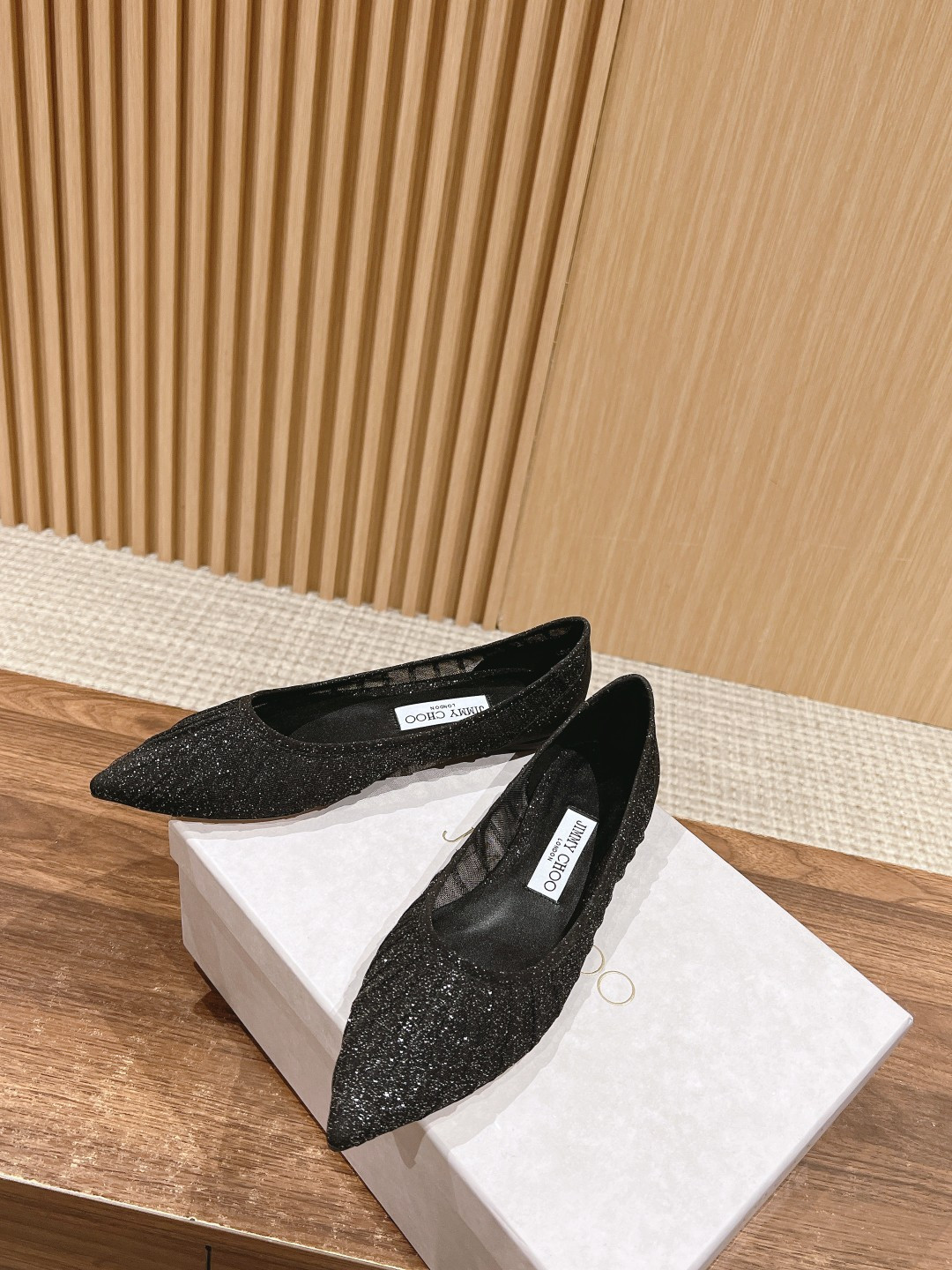 ua Ji*y Ch* flat shoes