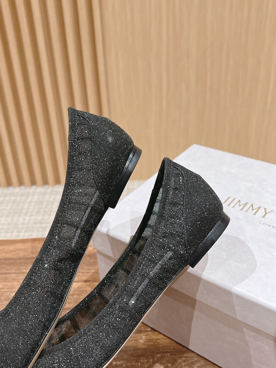 ua Ji*y Ch* flat shoes
