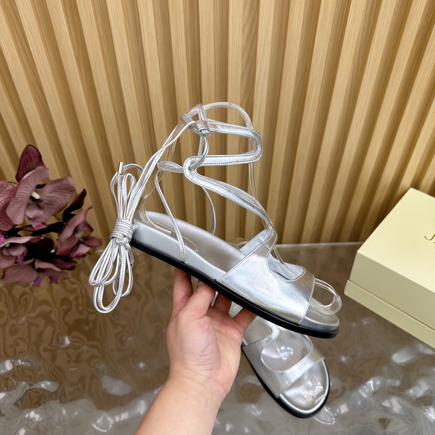 ua Ji*y Ch* sandals