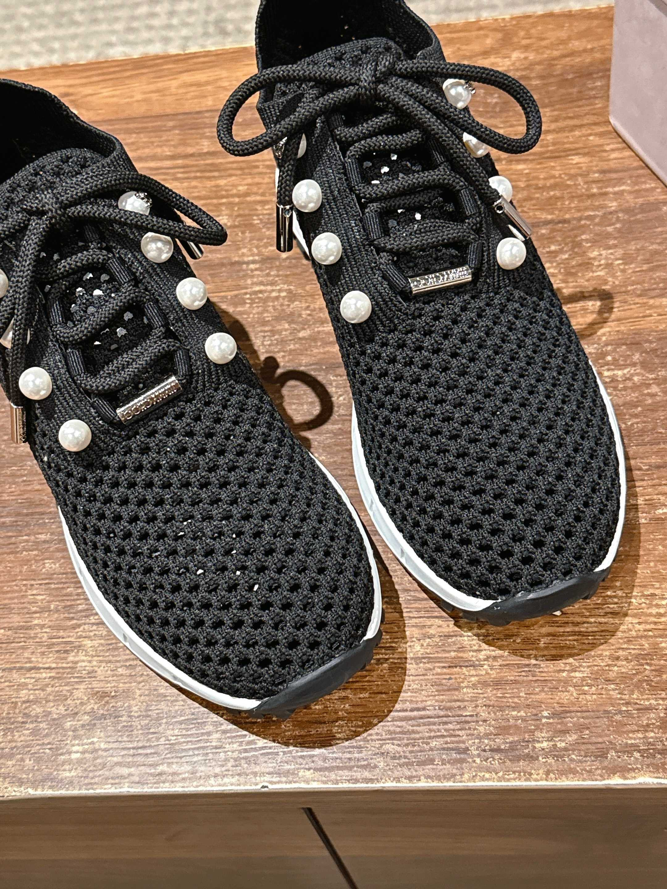 ua Ji*y Ch* casual sneakers