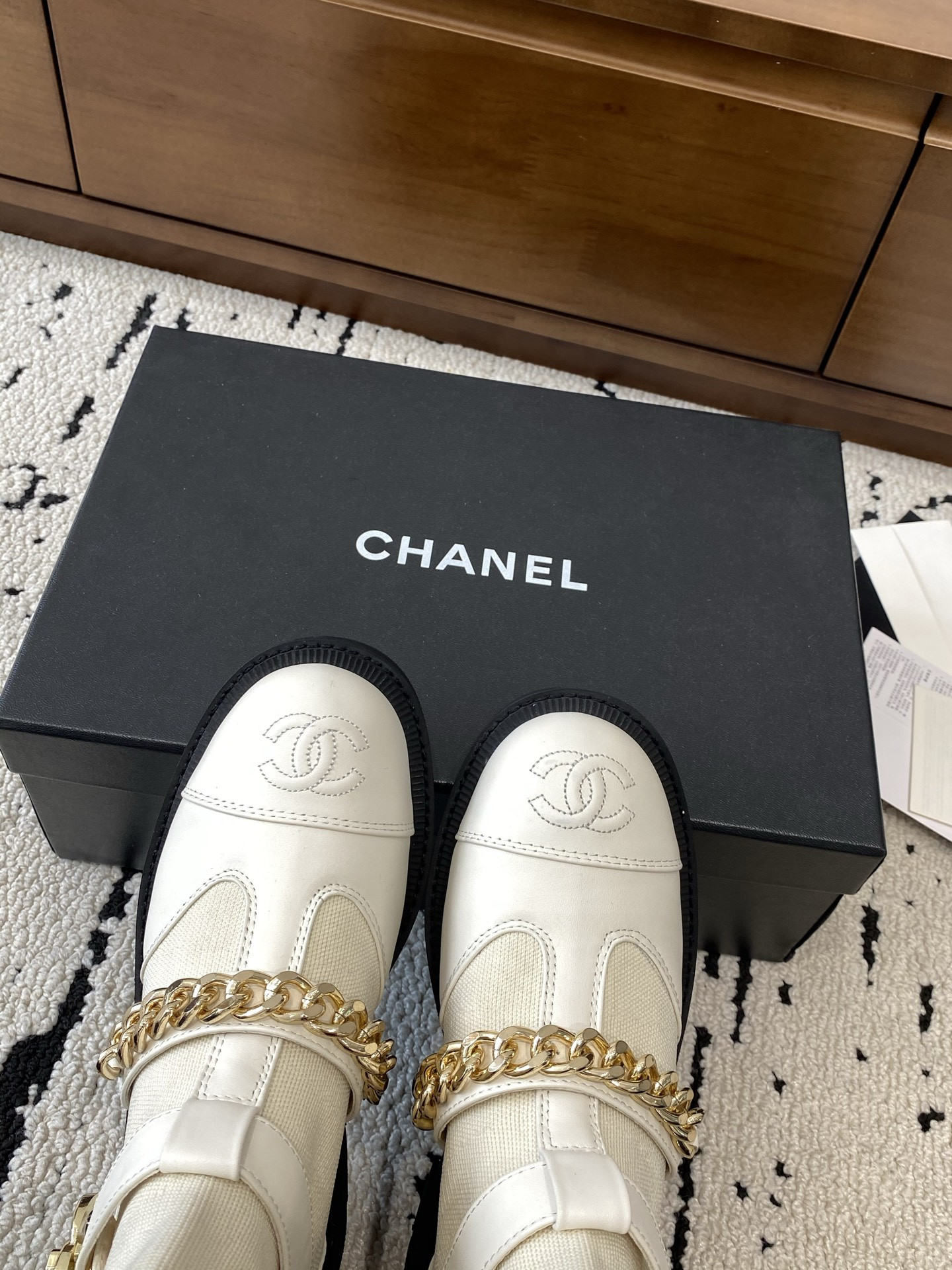 ua Ch*el boots