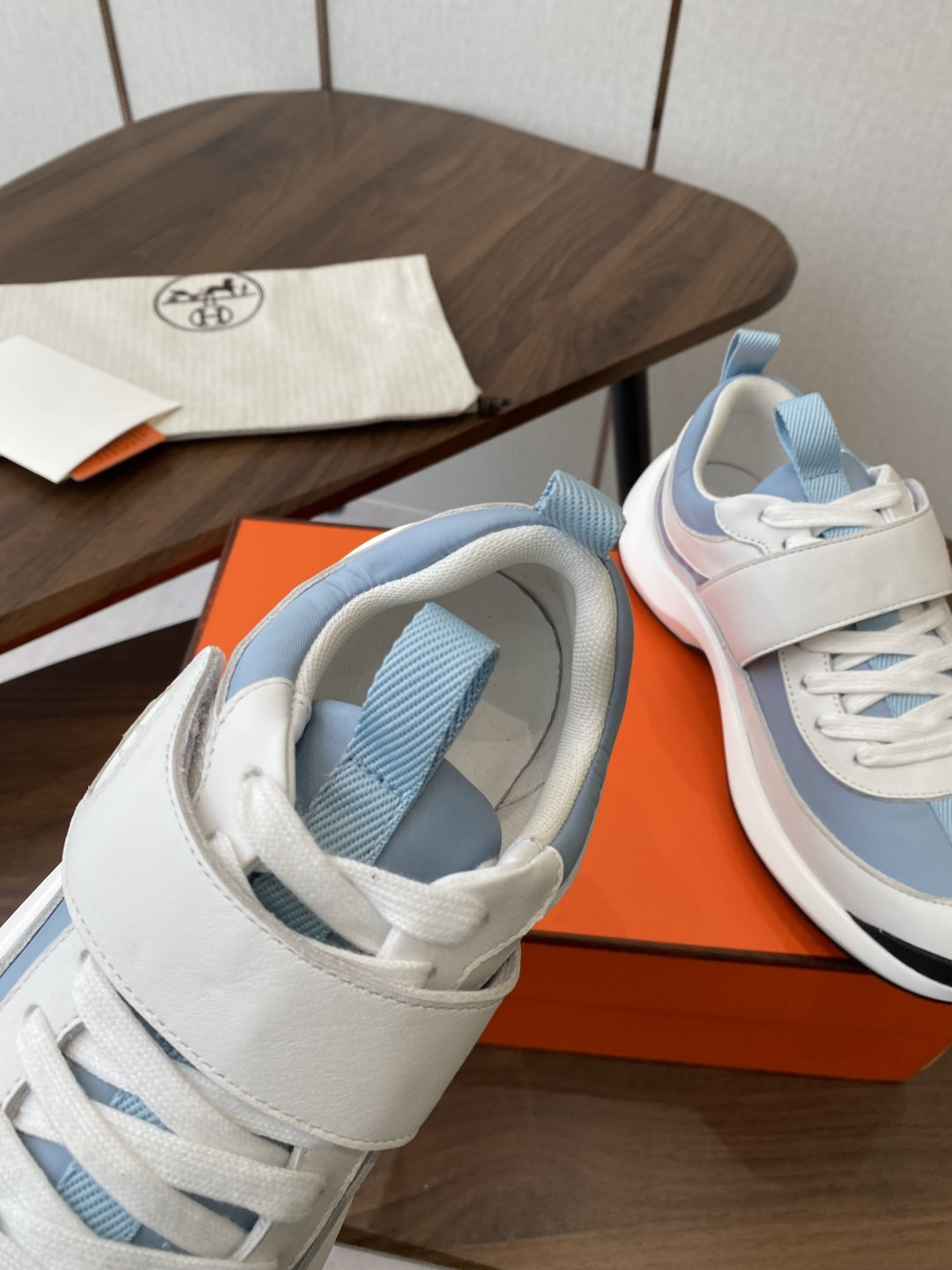 ua H**me5 loop sneaker