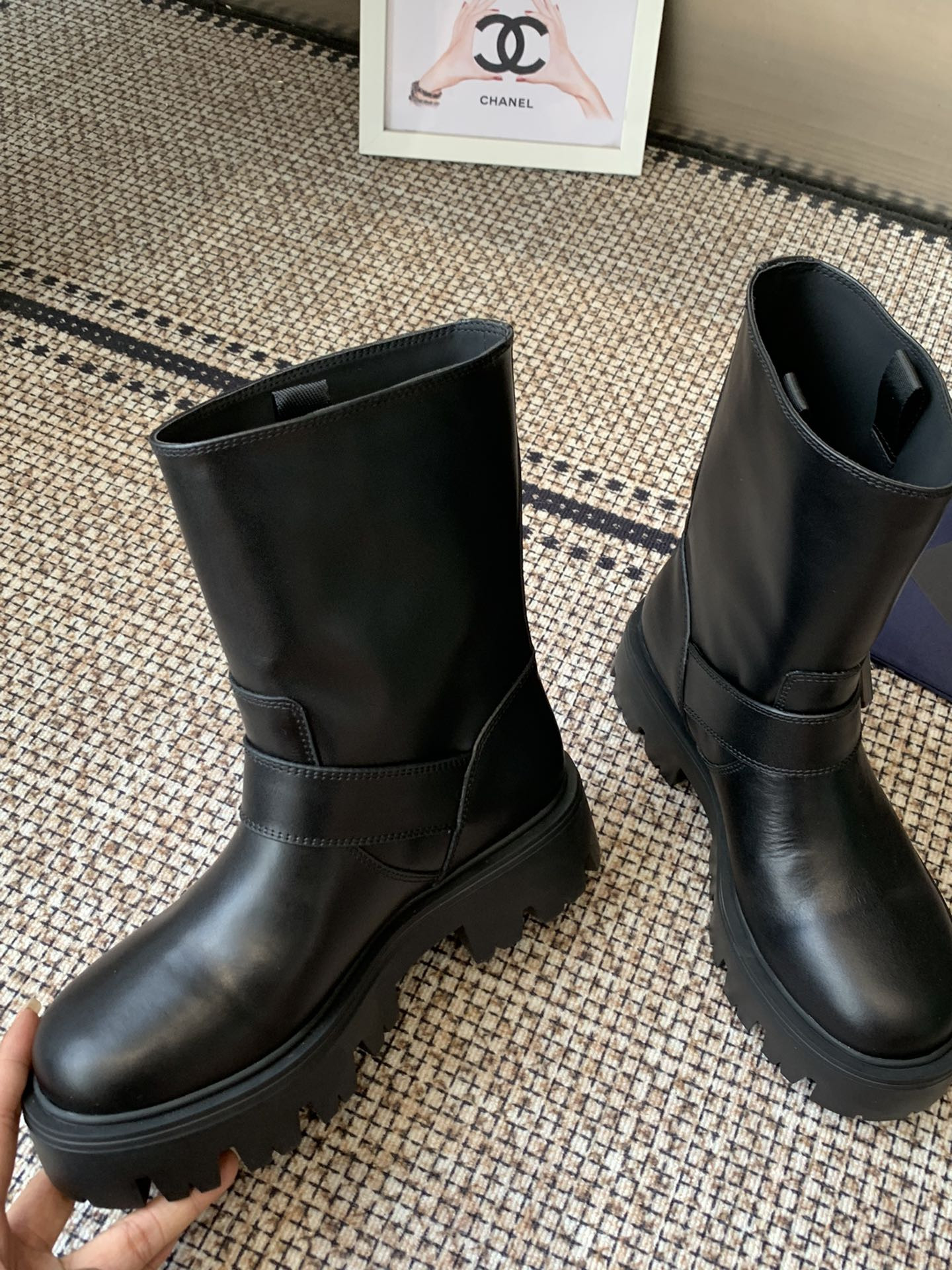 ua Pra*a boot