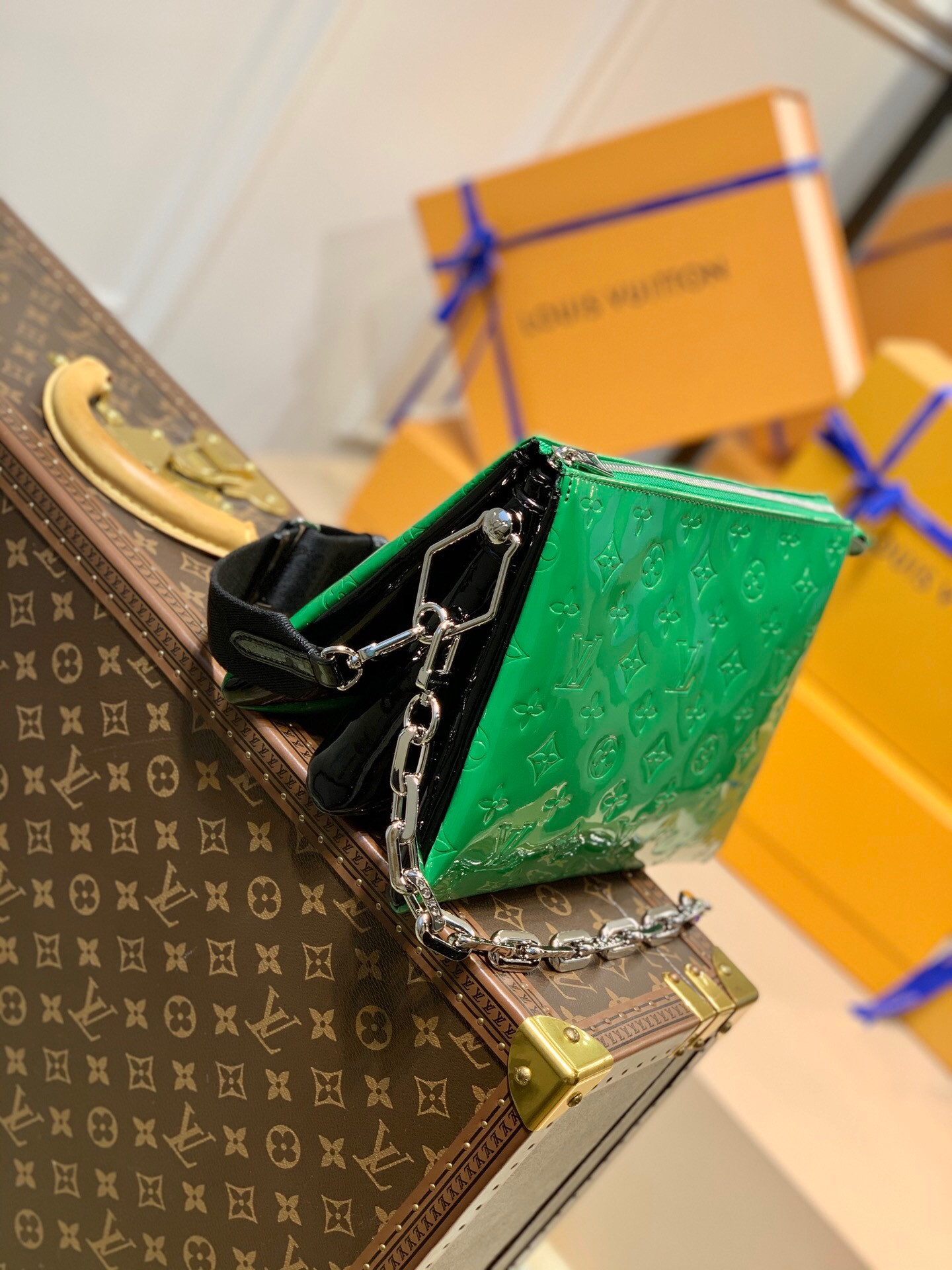LV COUSSIN PM PATENT LEATHER M57793