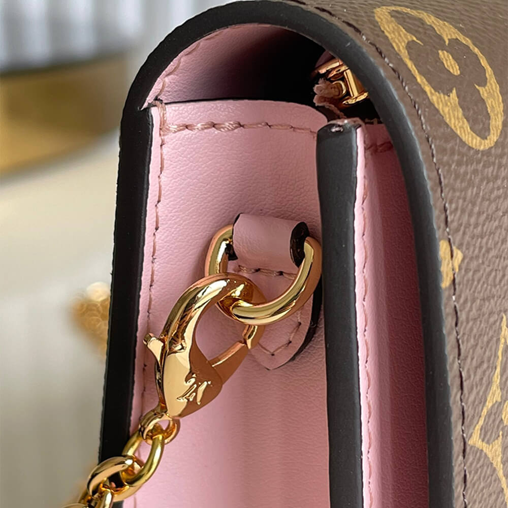l**is V*t*n flore chain wallet
